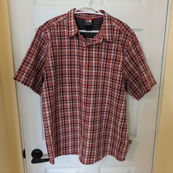 THE NORTH FACE - Short Sleeve Button Down - Picture 2 of 9